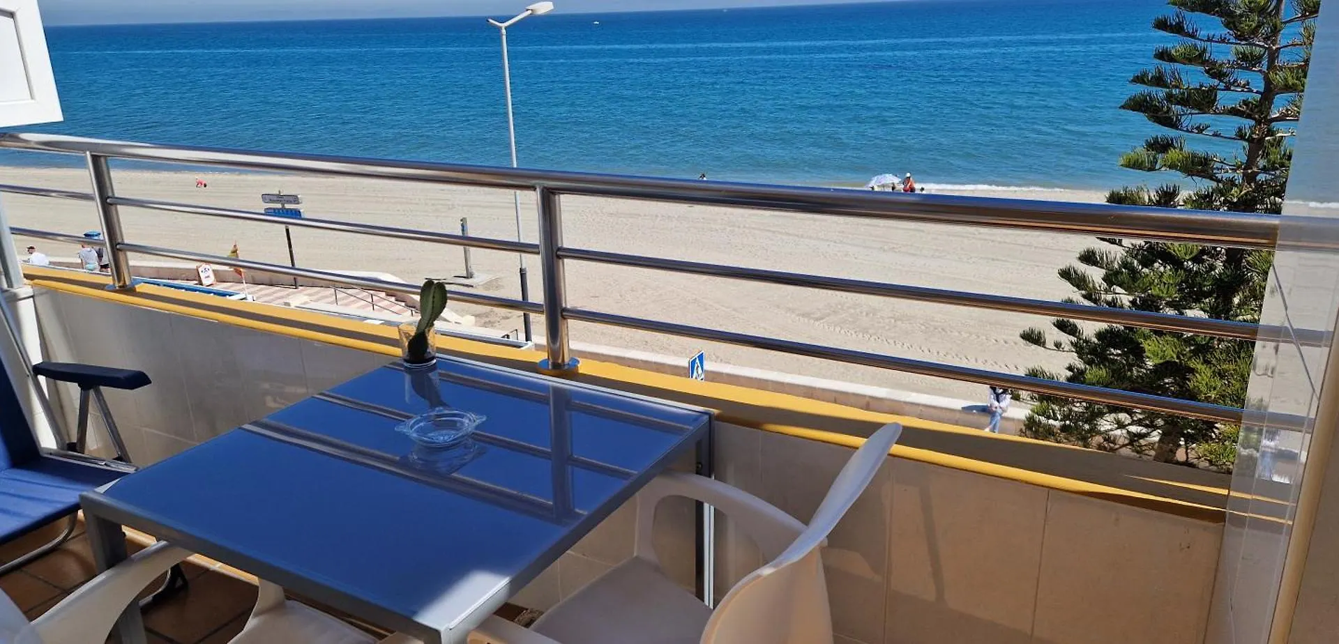 Atico Frente Al Mar, Un Dormitorio 
