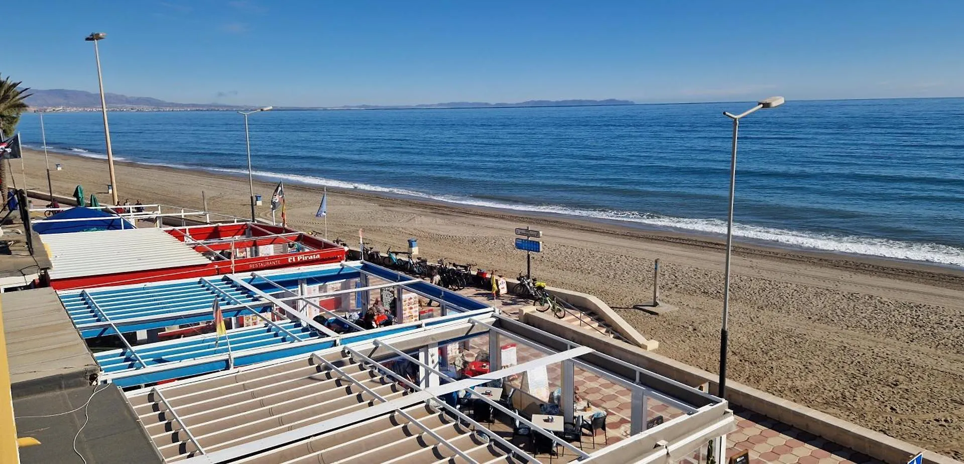 Atico Frente Al Mar, Un Dormitorio 